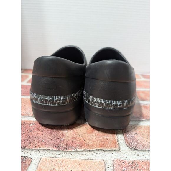 CROCS Neria Pro II Dual Comfort Slip On Nursing Clogs BLACK Women’s Size 11 - Picture 6 of 9